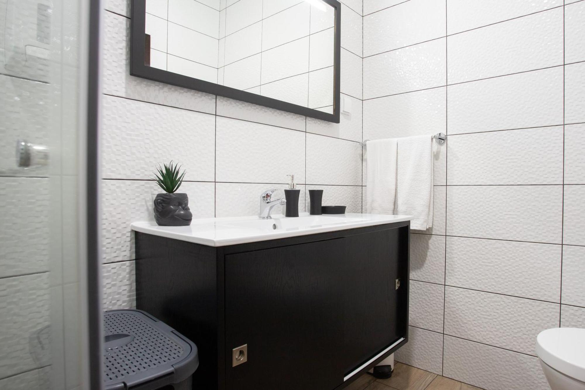 Village Center Two Bedroom Apartment Порто Мониз Екстериор снимка